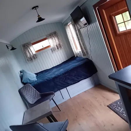 Carlingford Glamping Hut *