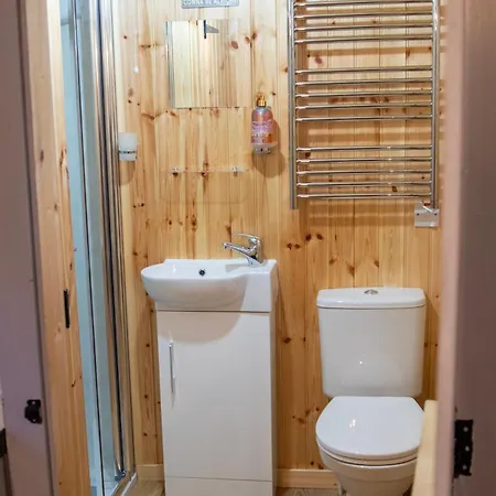 Carlingford Glamping Hut